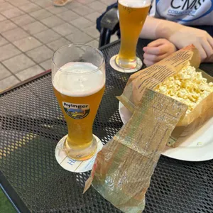 쓰리몽키즈 사진