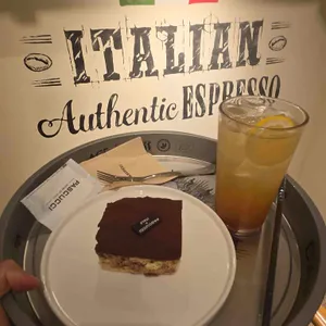 파스쿠찌 대표 사진