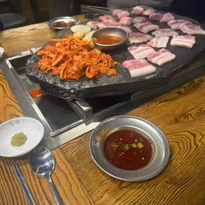 석암생소금구이 사진 1