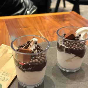 폴바셋 대표 사진