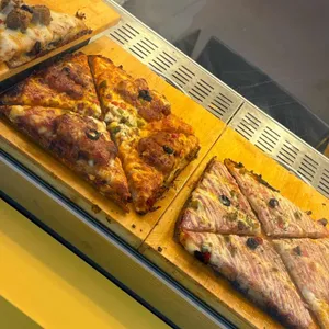 디트로이트 1달러 피자 리뷰 사진