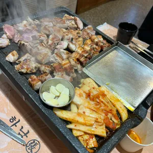 하남돼지집 사진 1