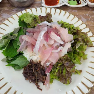 한반도회대게직판장 사진