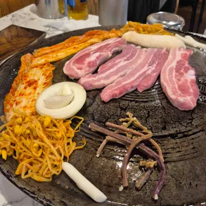 솥뚜껑삼겹살 사진