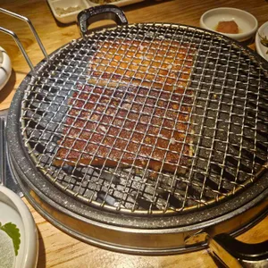 초필살돼지구이 사진