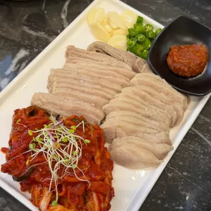 오늘도 보쌈 칼국수 사진 2
