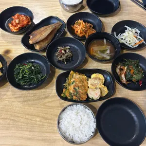 가정식 백반 사진