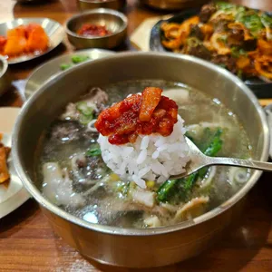 국밥파는남자 사진