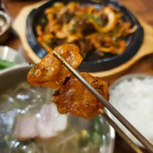 국밥파는남자 사진