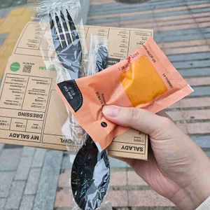 샐러디 리뷰 사진