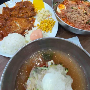 왕세숫대야냉면 사진