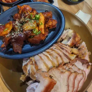 더족발 대표 사진