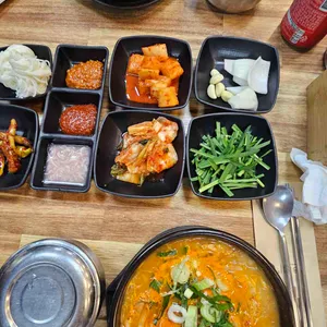 돈꿀국밥 대표 사진