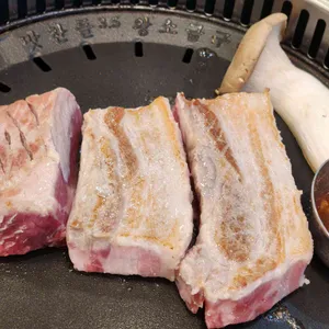 맛찬들 왕소금구이 사진