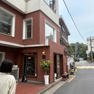 브라운하우스 리뷰 사진