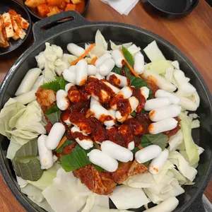 순곱궁 순대곱창전골 사진