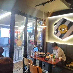 리얼펍 리뷰 사진