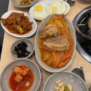 장독대김치찜김치찌개 사진