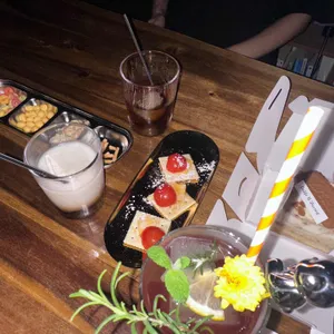 야간비행 대표 사진