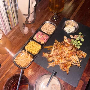 야간비행 대표 사진