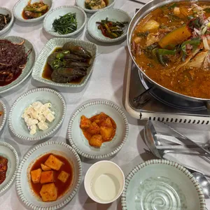 딴뚝통나무집식당 사진