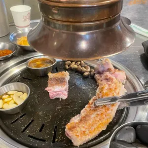 모던꿀꿀 대표 사진