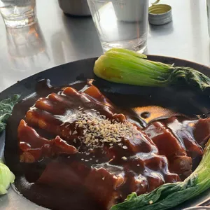 무채색 대표 사진