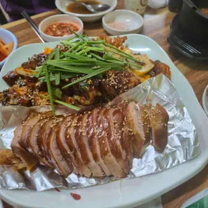 마포왕족발 사진 1