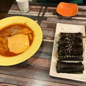 딸기하우스 꼬마김밥라면 대표 사진