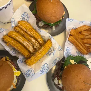 세븐패티버거 사진