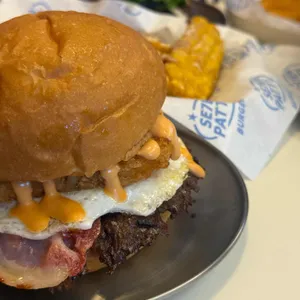 세븐패티버거 사진