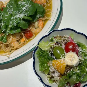 라일락식탁 사진