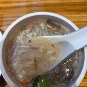 취홍 대표 사진