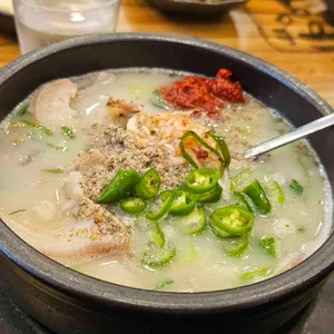 고향옥얼큰순대국 대표 사진