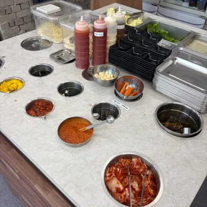 와,우 대표 사진