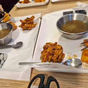 할매손충무김밥 사진