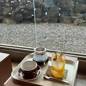 3인칭관찰자시점 사진