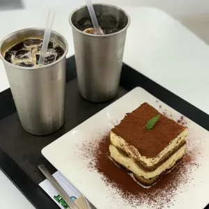 셀렉티드 닉스 대표 사진