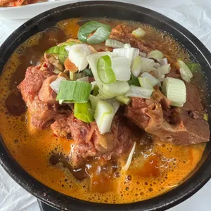 푸짐한 김치 감자탕 사진