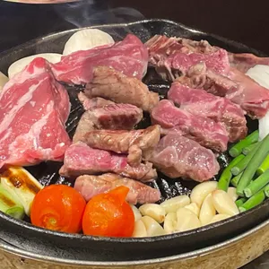 청년양고기 사진