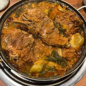 진시황 감자탕 대표 사진