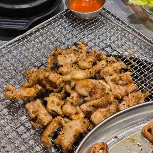 꼼장옥 대표 사진