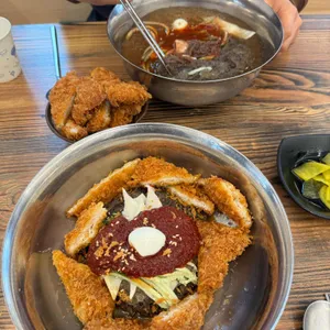 짱이네매콤돈가스냉면 사진