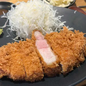 카츠 바이 콘반 사진