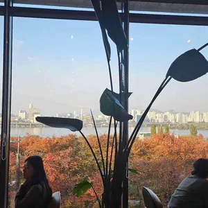 강변서재 리뷰 사진