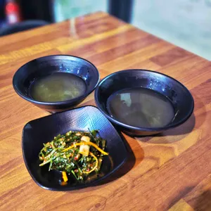 육회왕자 연어공주 사진