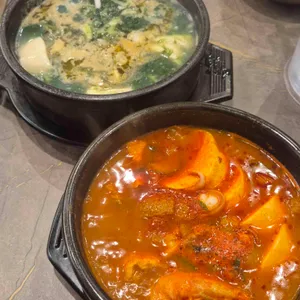 완뚝순두부 사진