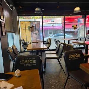 컴포즈커피 대표 사진
