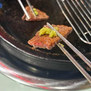 꾸석지돌판한우 사진