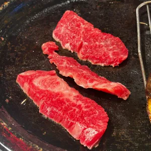 꾸석지돌판한우 사진